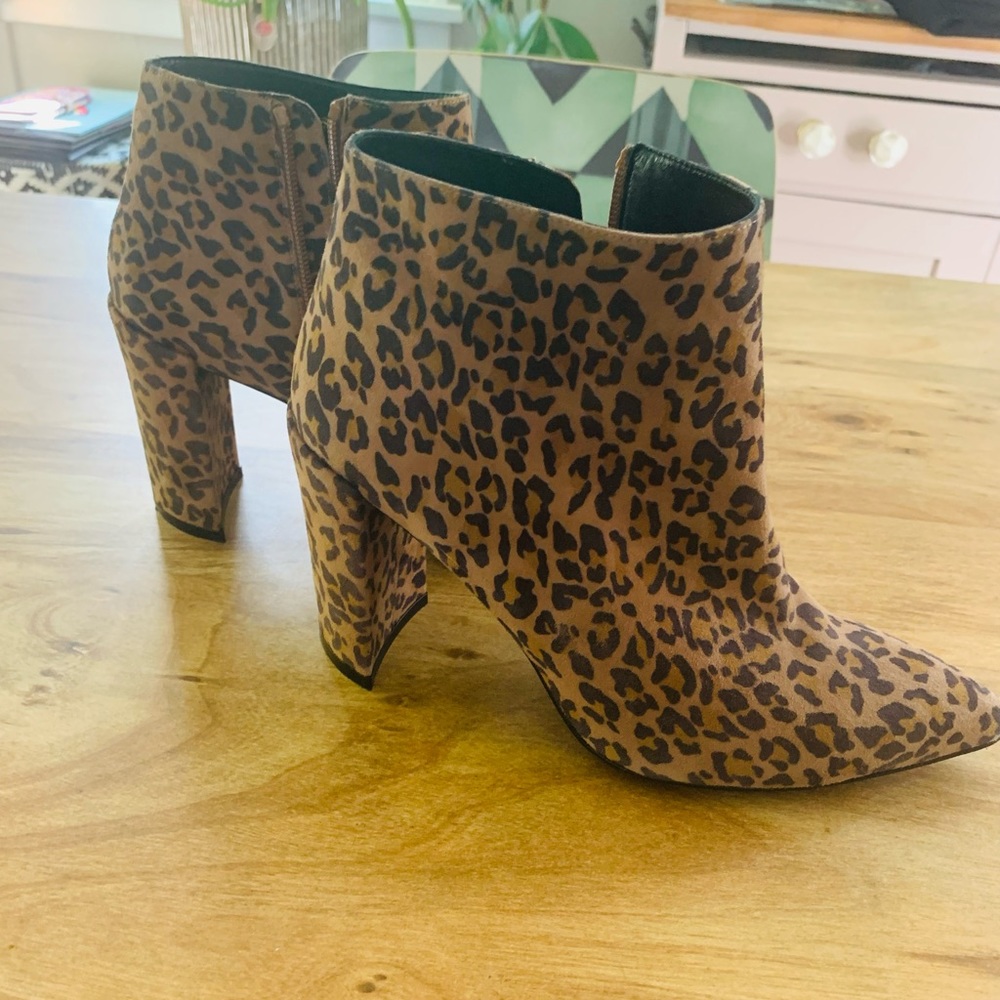 Stuart Weizmann Leopard Boots
